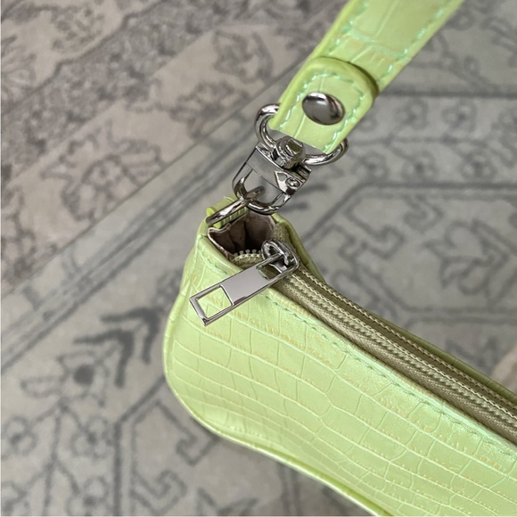Sage Green Baguette Bag with silver zipper - Picture 2 of 4